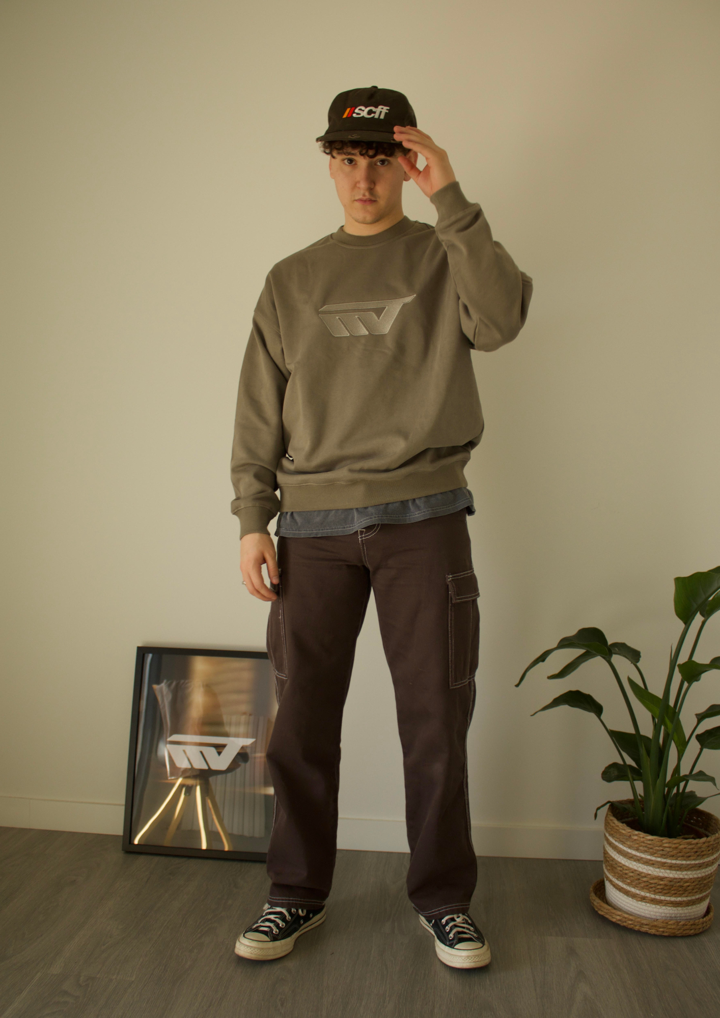 MVT OLIVE CREWNECK