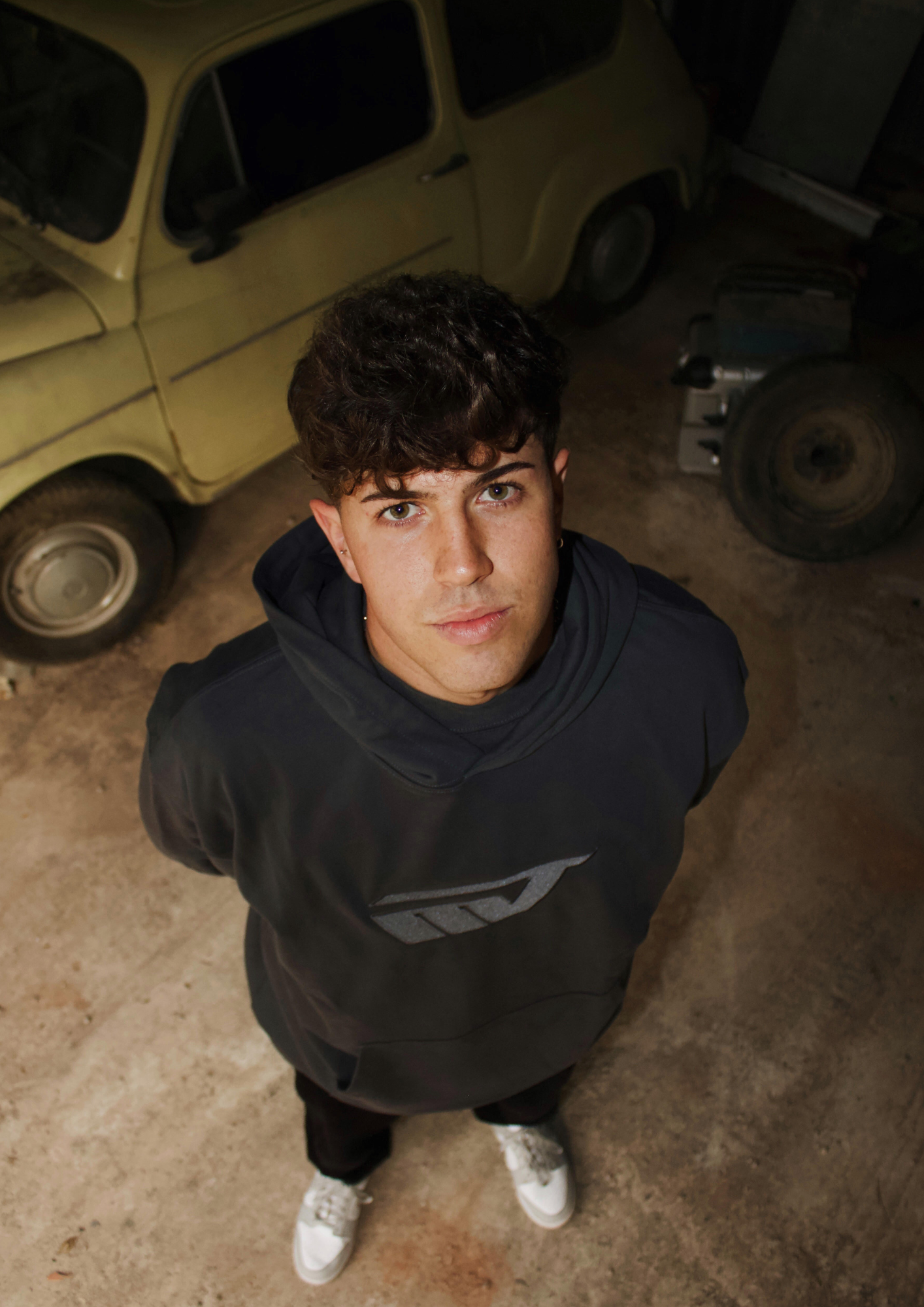 MVT HOODIE
